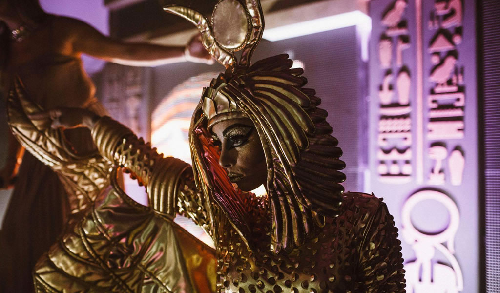 scenografia discoteca gods of egypt
